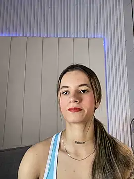 JuliaColemann online show from March 15, 2026, 12:11 pm