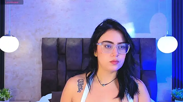 vicky grey online show from March 8, 2026, 12:53 pm