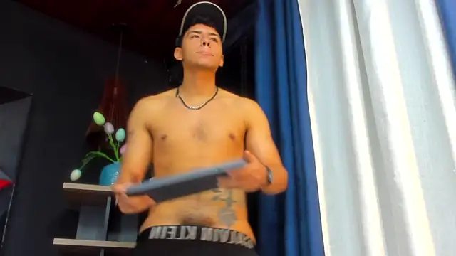 Snapshot of Tobias_Vega chatting on February 18, 2026, 1:23 am Tobias Vega online show from February 18, 2026, 1:23 am