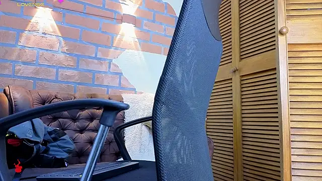 mister eithan online show from March 2, 2026, 5:08 am