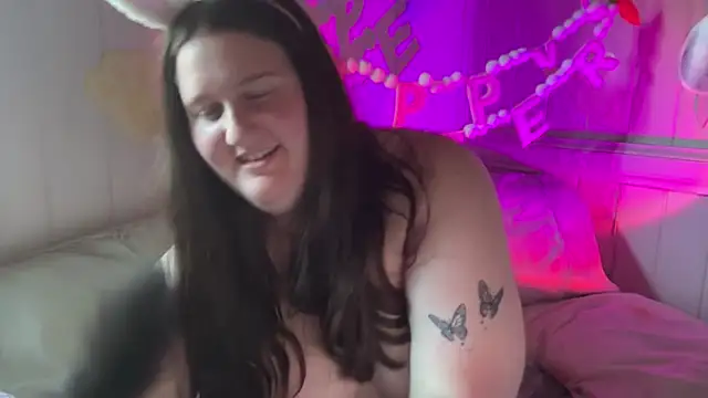 xopeachybaby online show from April 1, 2026, 5:30 am