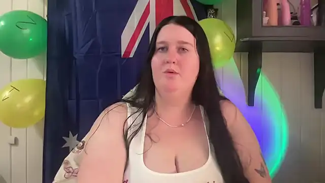xopeachybaby online show from June 25, 2026, 12:43 am