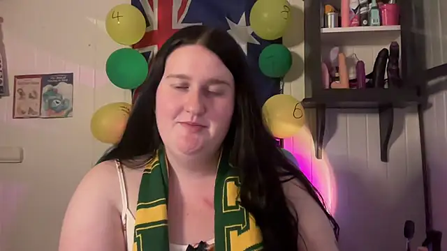 xopeachybaby online show from July 7, 2026, 6:58 am