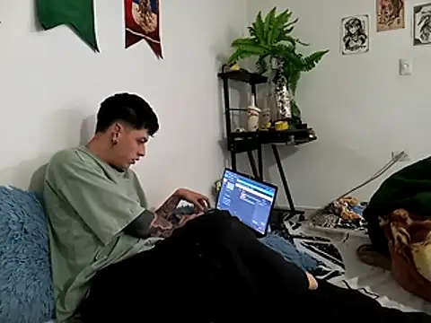 blackninja66 online show from April 16, 2026, 12:28 pm