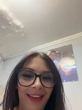 Snapshot of HiddendesireXO01 chatting on June 27, 2026, 7:41 pm HiddendesireXO01 online show from June 27, 2026, 7:41 pm