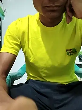 Snapshot of its_rising_star chatting on February 6, 2026, 8:23 pm its rising star online show from February 6, 2026, 8:23 pm