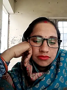 Cute-karisma1234 online show from February 22, 2026, 1:51 am