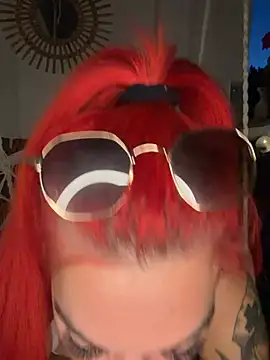 MrsRedFoxy online show from June 19, 2026, 8:34 pm
