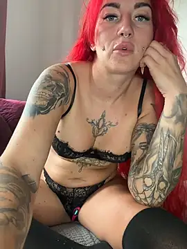 MrsRedFoxy online show from July 6, 2026, 11:18 am