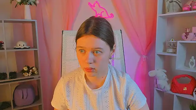 Snapshot of CelestineMauriac chatting on February 24, 2026, 2:48 pm CelestineMauriac online show from February 24, 2026, 2:48 pm