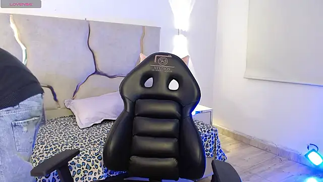 EVAN TAY online show from March 14, 2026, 3:34 am