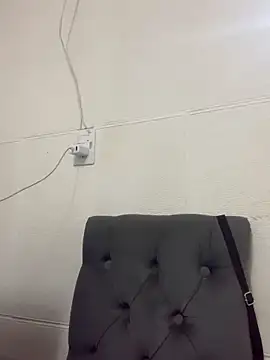 Jimena luvv online show from February 25, 2026, 2:43 am