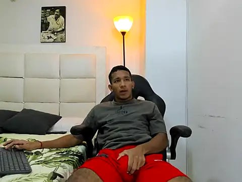 Snapshot of ricky_spensar23cm_ chatting on February 10, 2026, 2:04 am ricky spensar23cm online show from February 10, 2026, 2:04 am