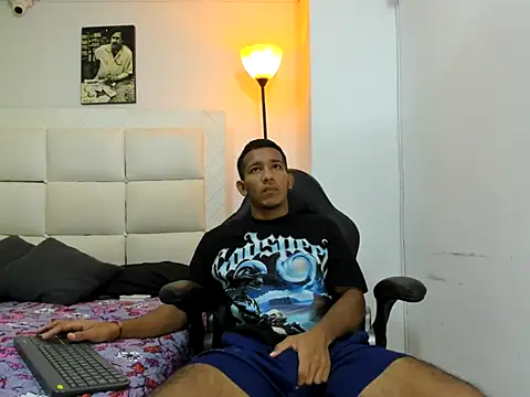 Snapshot of ricky_spensar23cm_ chatting on February 12, 2026, 2:06 am ricky spensar23cm online show from February 12, 2026, 2:06 am