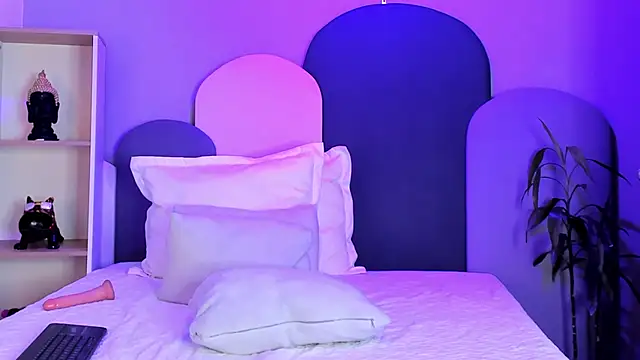 Snapshot of Piinksoul149 chatting on February 20, 2026, 6:26 am Piinksoul149 online show from February 20, 2026, 6:26 am