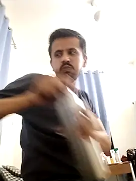 manishk0 online show from April 24, 2026, 7:05 pm