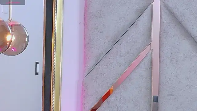 Snapshot of Sally-Noa chatting on February 18, 2026, 1:40 pm Sally-Noa online show from February 18, 2026, 1:40 pm