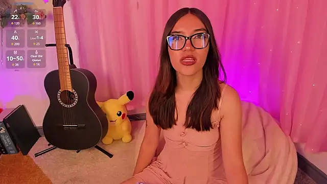 MaJo Prettty online show from May 13, 2026, 7:55 pm