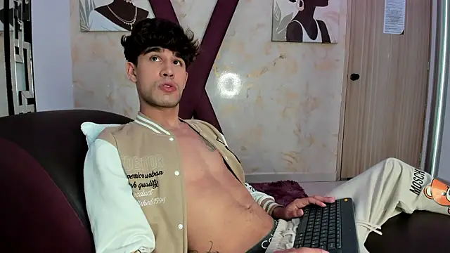 PRETTY COCK1 online show from March 22, 2026, 2:09 pm