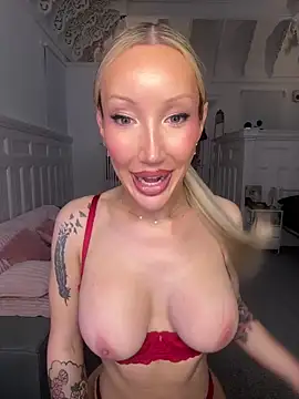 Allana29 online show from April 28, 2026, 8:03 pm