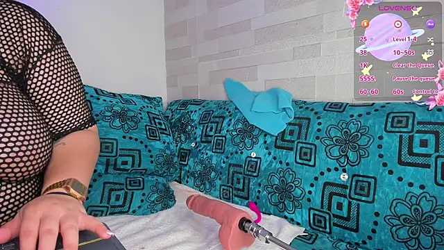 Snapshot of Julieta_jane_ss chatting on February 19, 2026, 12:06 am Julieta jane ss online show from February 19, 2026, 12:06 am