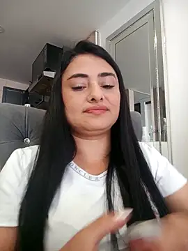 Andreacama online show from February 8, 2026, 5:16 pm