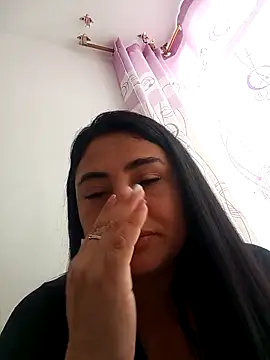 Andreacama online show from February 13, 2026, 2:13 pm