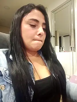 Andreacama online show from February 14, 2026, 11:23 pm