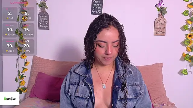 emiily curly online show from May 20, 2026, 11:27 am