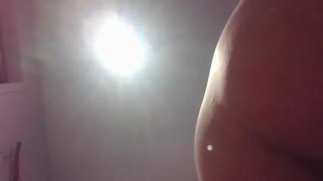 Snapshot of SpicyNatashaXO chatting on February 9, 2026, 2:04 am SpicyNatashaXO online show from February 9, 2026, 2:04 am