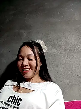 Rose-222 online show from February 19, 2026, 2:24 pm