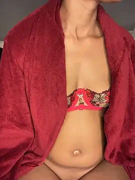 Hot Mess18 online show from May 26, 2026, 7:37 am