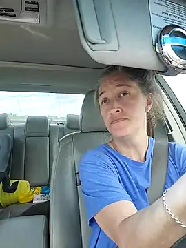 Sunflower0025 online show from April 24, 2026, 5:59 pm