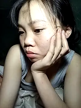 derylove  online show from March 24, 2026, 2:22 pm