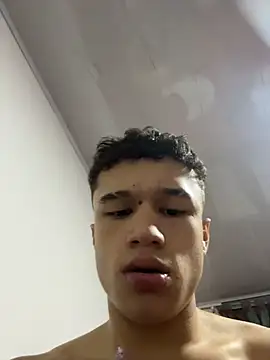 Snapshot of Dominik_Souza chatting on June 28, 2026, 1:44 am Dominik Souza online show from June 28, 2026, 1:44 am