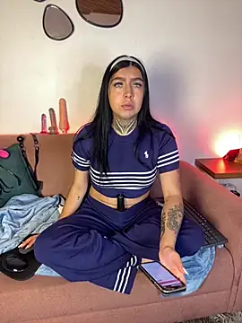 Snapshot of Angelica_pink18 chatting on February 18, 2026, 12:28 am Angelica pink18 online show from February 18, 2026, 12:28 am