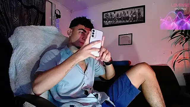 tiancam online show from April 20, 2026, 12:02 am