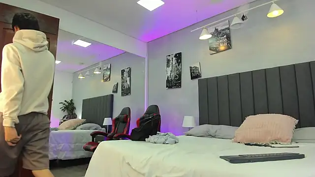 Raphael Nyon online show from March 1, 2026, 3:41 am