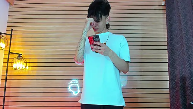 TheBatMansion online show from April 5, 2026, 9:12 pm