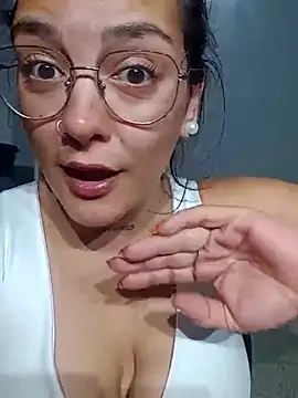 Snapshot of kuramaqueen chatting on February 20, 2026, 6:26 am kuramaqueen online show from February 20, 2026, 6:26 am