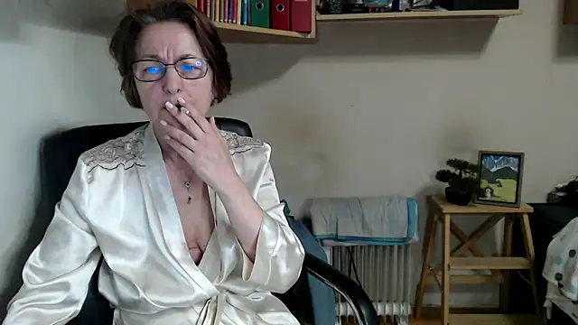 katemodel online show from May 16, 2026, 10:36 am