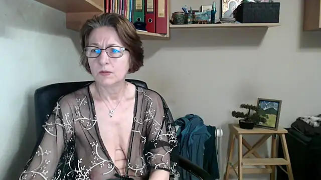 katemodel online show from May 31, 2026, 7:59 am