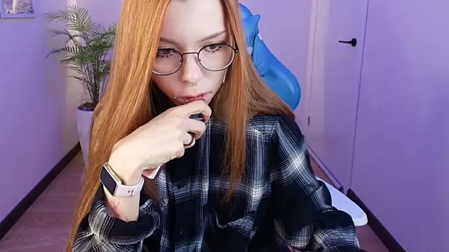 Snapshot of PinkAn8el chatting on February 6, 2026, 2:27 am PinkAn8el online show from February 6, 2026, 2:27 am