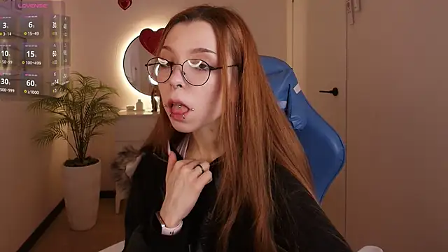 Snapshot of PinkAn8el chatting on February 18, 2026, 2:29 am PinkAn8el online show from February 18, 2026, 2:29 am