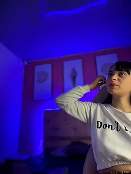 Snapshot of Sasha-18 chatting on February 27, 2026, 12:38 pm Sasha-18 online show from February 27, 2026, 12:38 pm