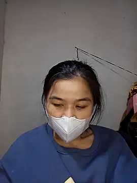 Snapshot of Daisy-lusia2026 chatting on February 19, 2026, 3:19 pm Daisy-lusia2026 online show from February 19, 2026, 3:19 pm