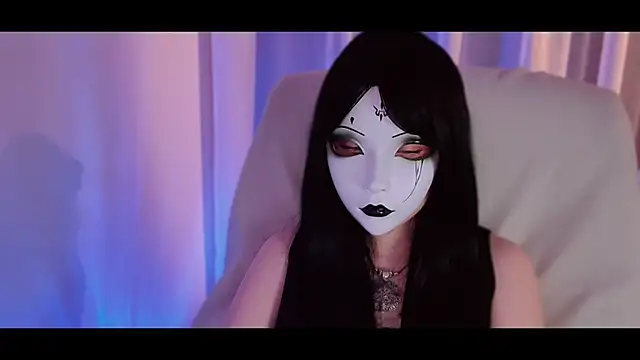 NoirLiliyaa online show from February 8, 2026, 8:34 pm