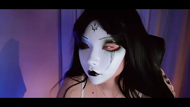 NoirLiliyaa online show from February 12, 2026, 8:37 pm