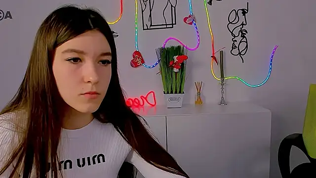 Snapshot of elis_sunny chatting on February 13, 2026, 6:20 am elis sunny online show from February 13, 2026, 6:20 am