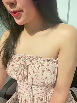 hotgirl-sexy online show from March 27, 2026, 3:23 pm